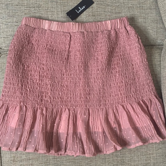 💫HP‼️💫 NWT LULUS Chic Treatment Smocked Mini Skirt, Mauve w/Swiss Dots, Small - Picture 5 of 5
